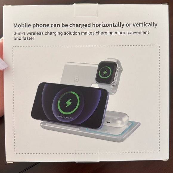 3-IN-1 Wireless Charger (Foldable) - Picture 8 of 10